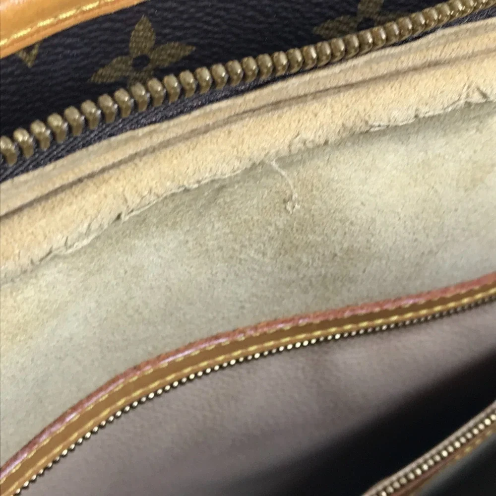 LOUIS VUITTON Brown Monogram Canvas Bag